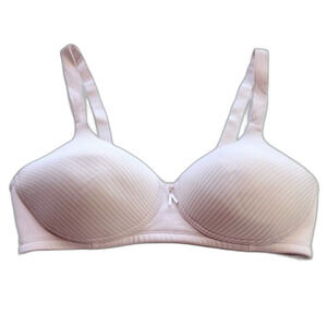 Women’s Vanity Fair bra for women light pink 36 C.